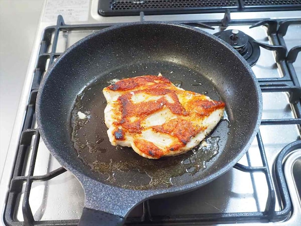 鶏むね肉で揚げない油淋鶏｜フライパン一つで簡単＆美味しい