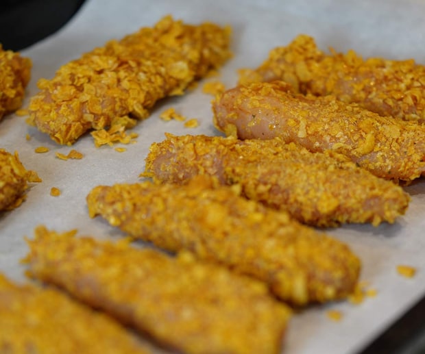コーンフレークで作る揚げないクリスピーチキン