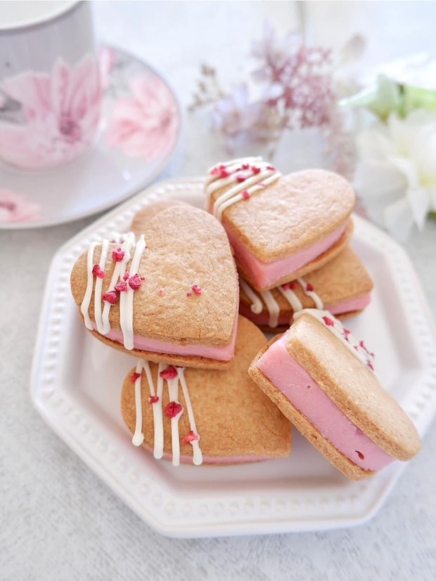 米粉のいちごガナッシュサンドクッキー