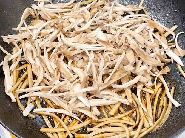 舞茸とごぼうのきんぴら