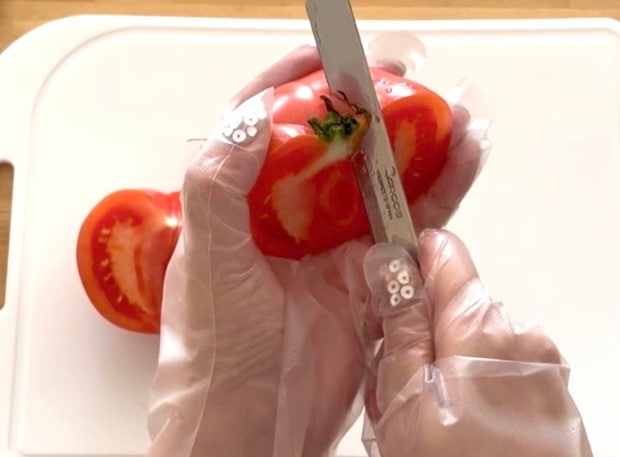 ハートのトマトサラダ