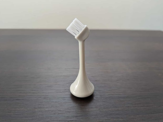 ダイソー 立つスキマブラシ