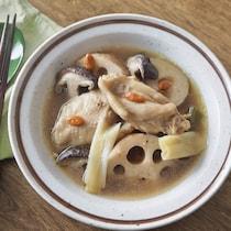 一口食べれば幸せ♪「手羽先の煮込み」に箸が止まらない！