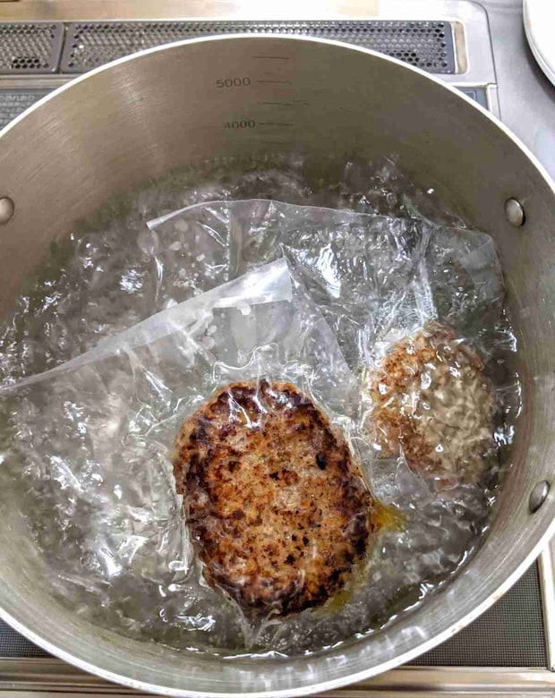 ハンバーグ食べ比べセット03