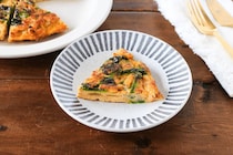 下ゆでなしでOK！イタリア風オムレツ「菜の花と鶏ひき肉のフリッタータ」