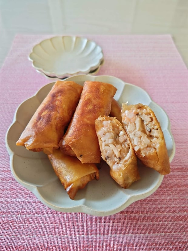 もっちりシャキシャキ!食感が楽しい「れんこんとえび」のやみつき春巻き