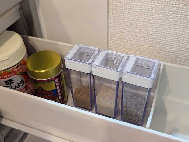 ダイソー 上から見えるスパイスボトル 使用例