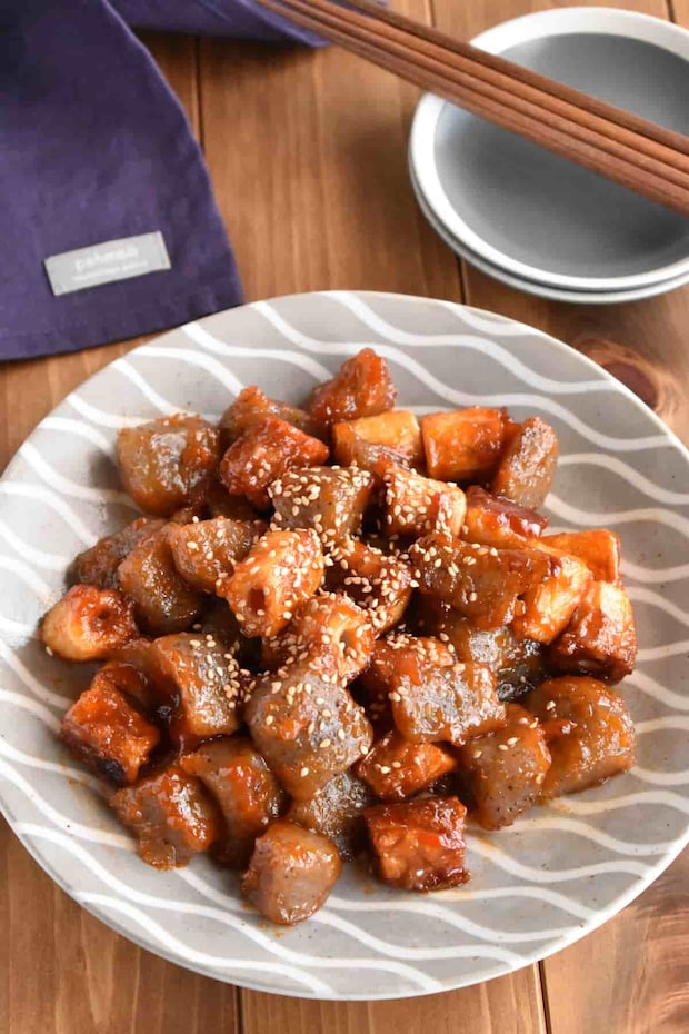 ちくわとこんにゃくのヤンニョム炒め