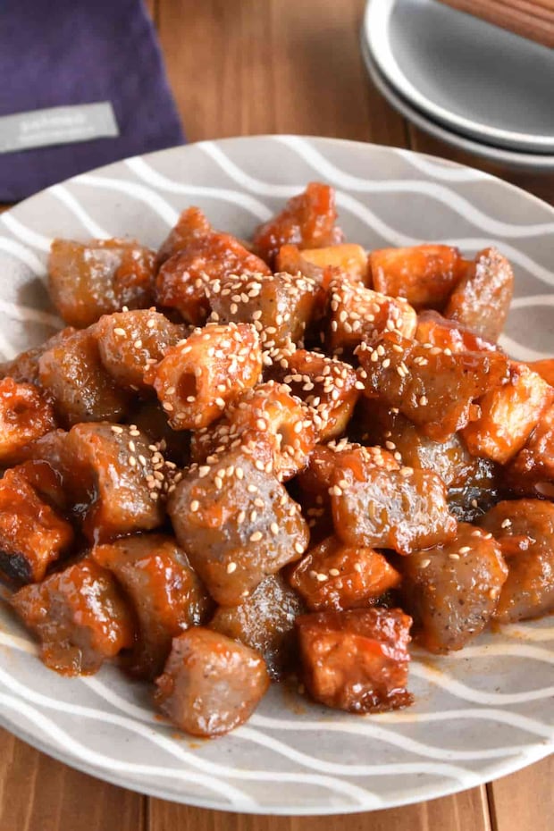 ちくわとこんにゃくのヤンニョム炒め