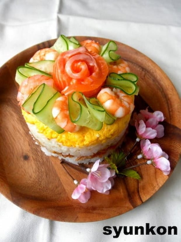 簡単！華やか♪ひな祭りにもおすすめの「ちらし寿司ケーキ」レシピ