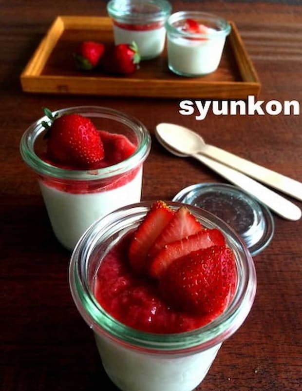 山本ゆりさん いちごソースのパンナコッタ