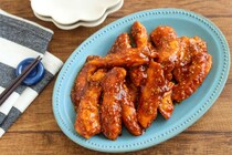 やみつきの辛さ♪「鶏むね肉のスティックヤンニョムチキン」レシピ