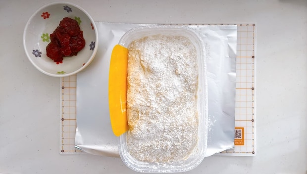 いちごミルクちぎりパン生地取り出す前