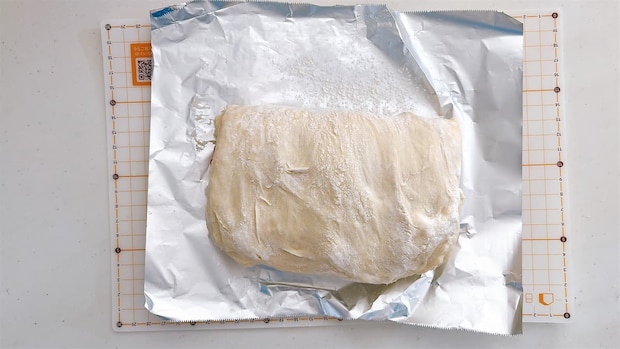 いちごミルクちぎりパン三つ折り