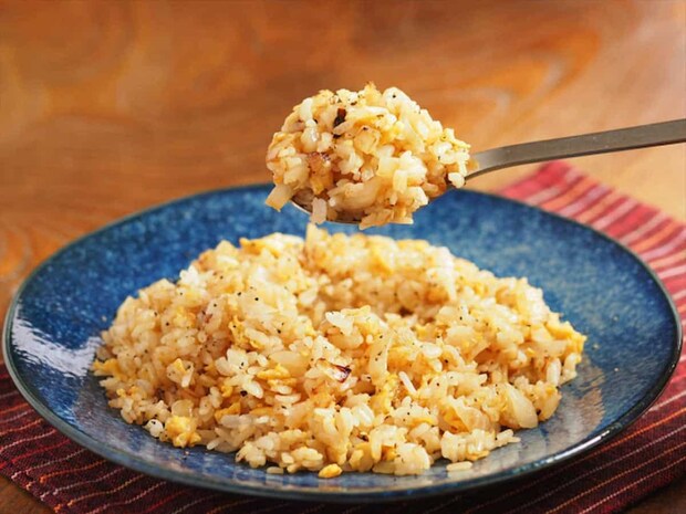 筋肉料理人さん 玉ねぎチャーハン
