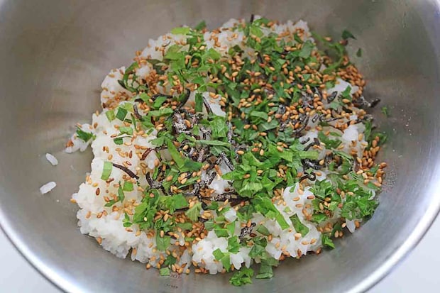 肉巻きおにぎり４