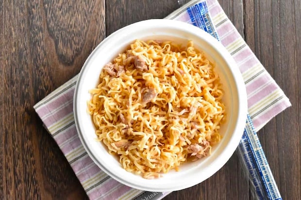 出来上がり(チキンラーメンとツナ缶の焼きそば風)