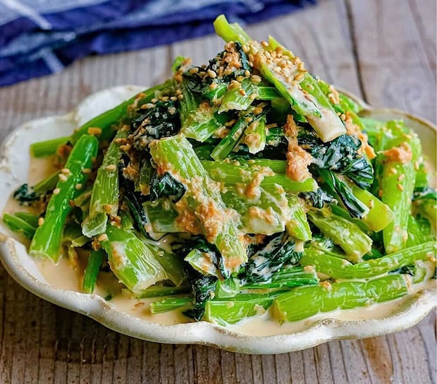 あと一品に!簡単すぎて助かる「小松菜の和え物」レシピ4選