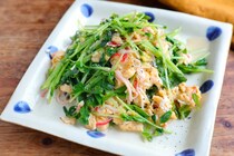 抱えて食べたい！「豆苗×ごま油」にやみつき必至♪