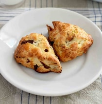 ポリ袋で簡単♪サクふわ食感の「チョコナッツスコーン」レシピ