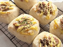 成形は“切るだけ”！気軽に焼ける「切りっぱなしパン」レシピ7選