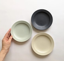 手に取ると分かる、やわらかさと心地よさ。唯一無二の「美濃焼食器」の魅力がスゴイ