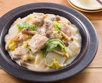 「めんつゆと牛乳」で味付け簡単♪「鶏肉と白菜のクリーム煮」レシピ