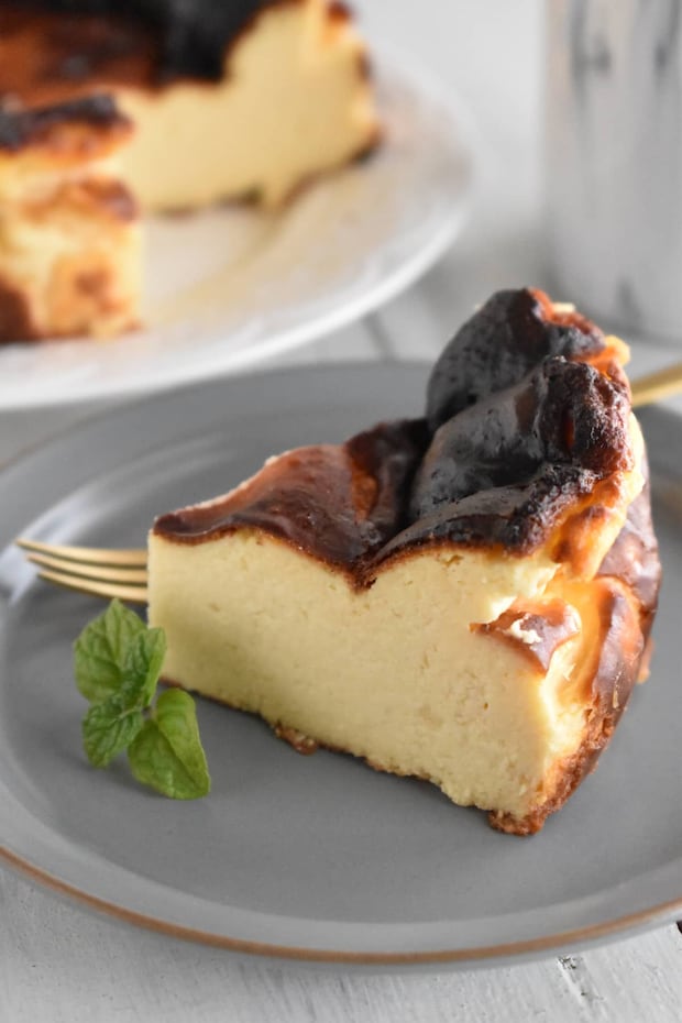 水切り塩麹ヨーグルトでバスクチーズケーキ