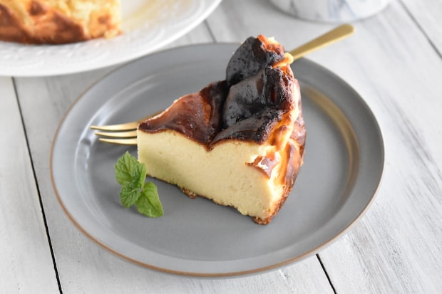 水切り塩麹ヨーグルトでバスクチーズケーキ
