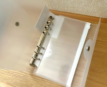 通帳やお札がすっぽり入る！セリア「リングバインダー」が家計管理に便利
