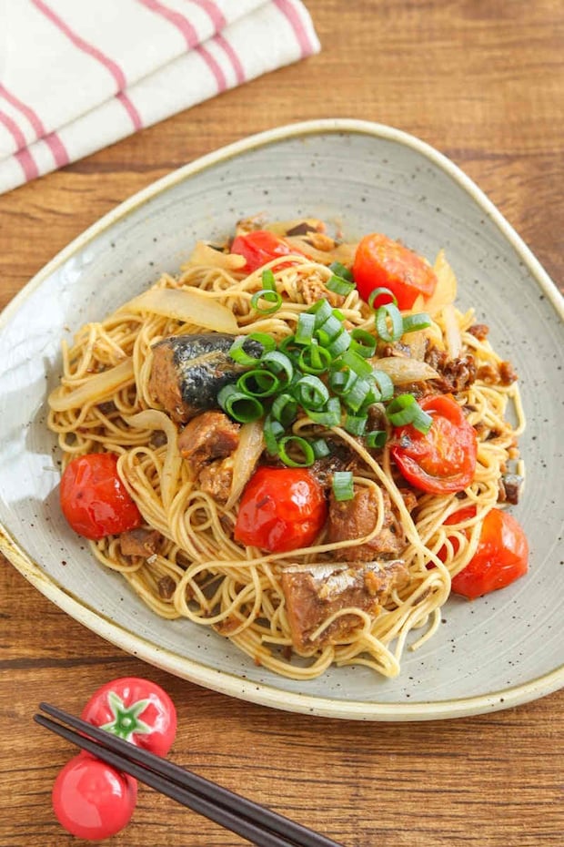 管理栄養士ゆきぼむさんのレシピさば缶とミニトマトのそうめん味噌チャンプルー