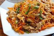 つるんとおいしい♪抱えて食べたい「豚バラ肉×春雨」レシピ