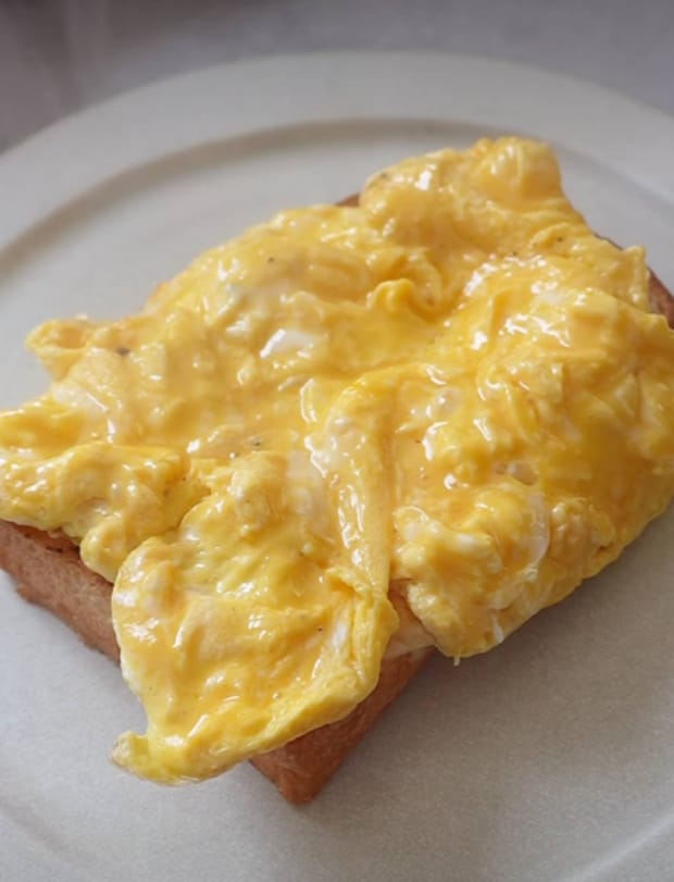 「ふわとろスクランブルエッグトースト」レシピ