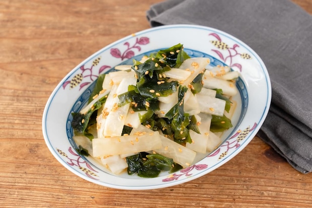 腸活にもおすすめ!ごま油が香る「わかめ」レシピ