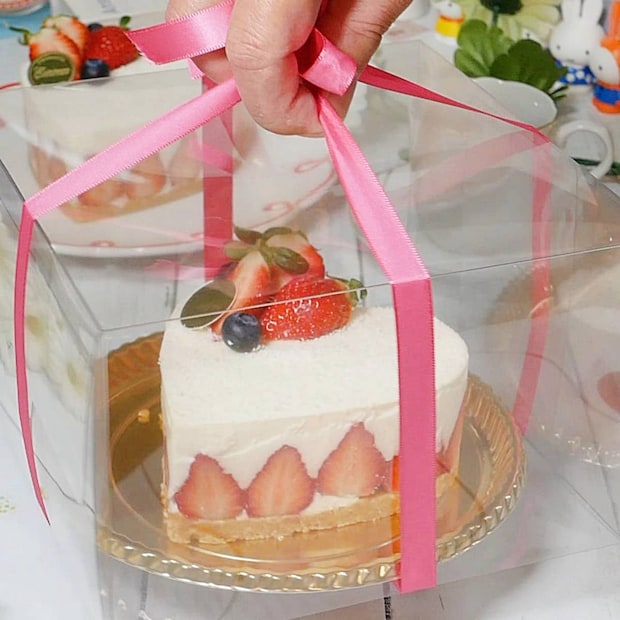 いちごのレアチーズケーキサムネ