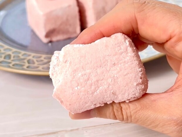 いちごのマシュマロ