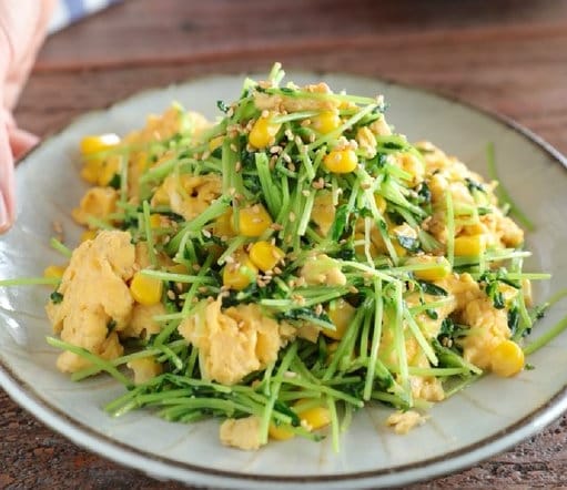 節約におすすめ!「豆苗×卵」のシャキふわレシピ