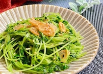 じつは美容にうれしい♪抱えて食べたい「豆苗×にんにく」レシピ