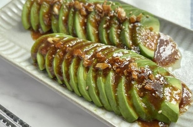 やみつき必至！「ピリ辛アボカド」がハマるおいしさ♪