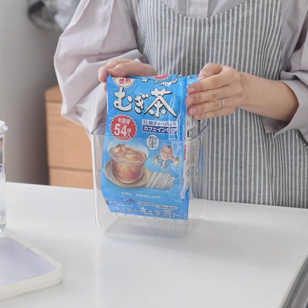 マーナ 麦茶パックにピッタリな保存容器 ワイドトール 2.0L／MARNA