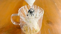 【お湯を注ぐだけ！】簡単なのに満足感あり！スープの作り方