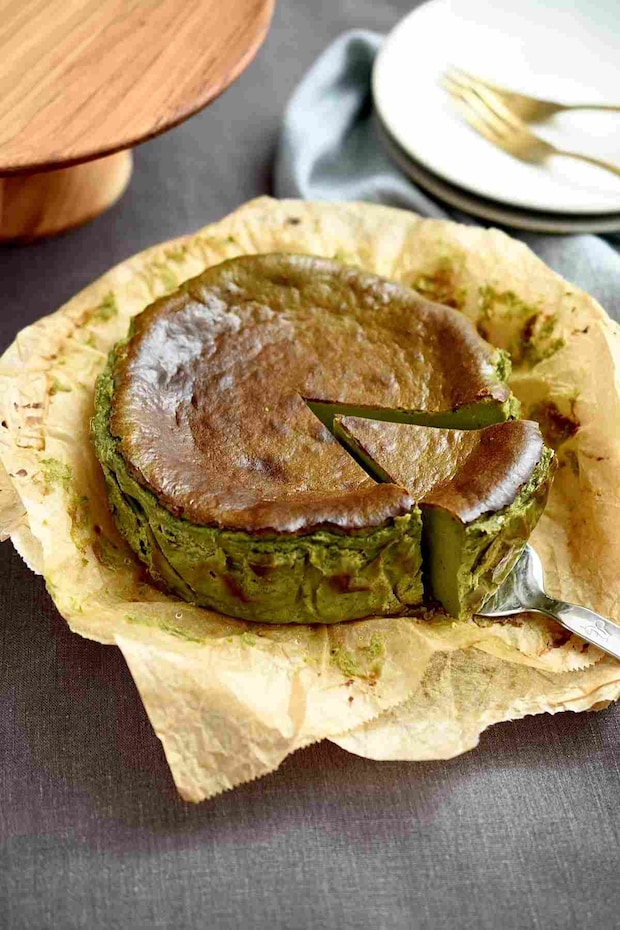抹茶のバスクチーズケーキ