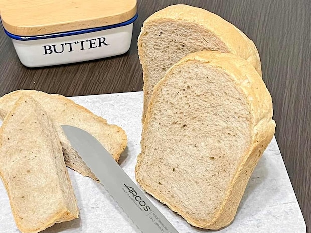 全粒粉のオレガノ食パン