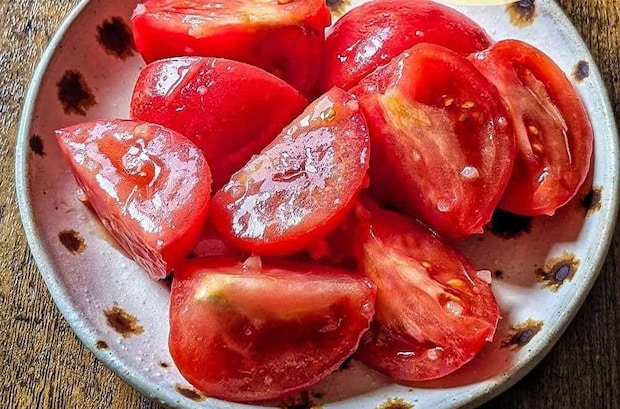 切って和えるだけ!「トマト×オイル」のさっぱりコク旨副菜