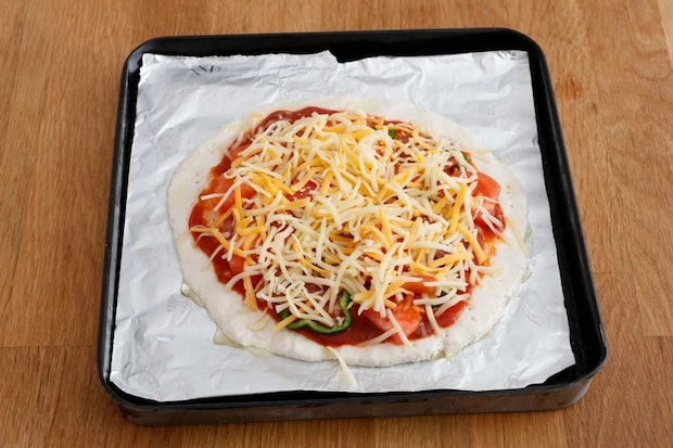 『ポリ袋で作るかんたん米粉パン』ピザ　オーブントースターで焼く