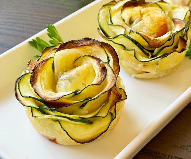 くるくる巻くだけで華やか♪「ズッキーニのフラワーパイ」
