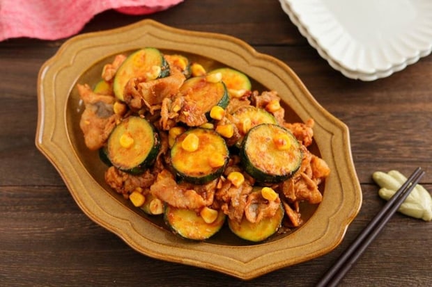 豚こまとズッキーニのケチャップカレー炒め