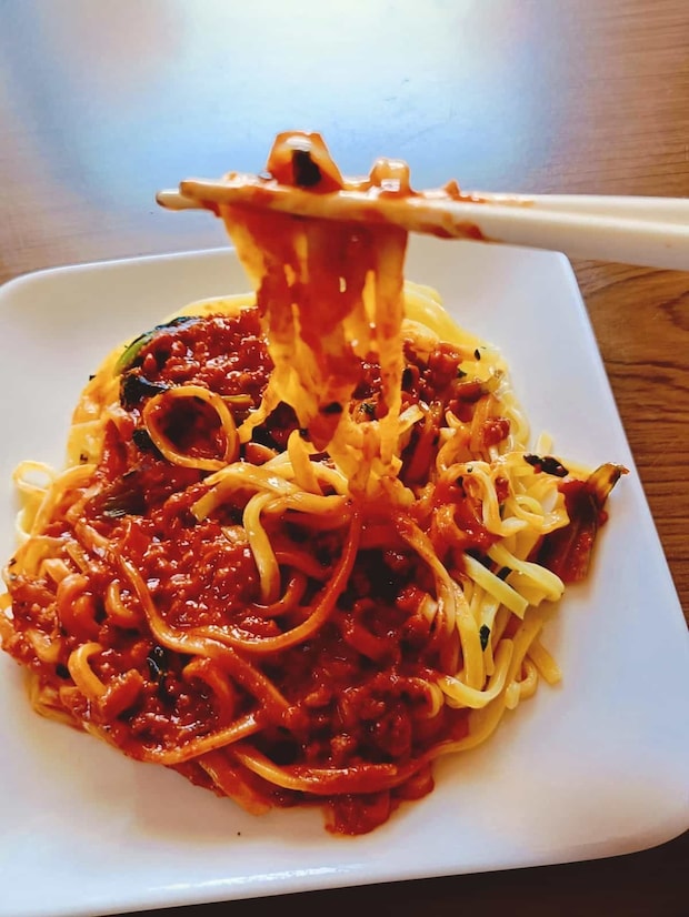 ファミマ「もちっと麺と濃厚だれの汁なし担々麺」