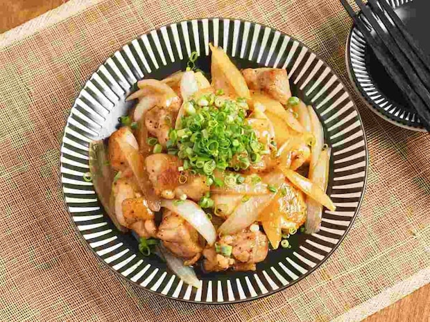 鶏もも肉と玉ねぎの甘酢炒め