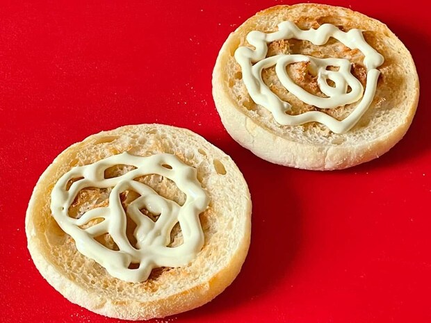 焼きズッキーニとツナトマトのイングリッシュマフィン
